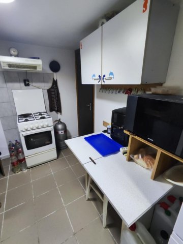 Eladó családi ház, Pécsett 24.9 M Ft, 2 szobás