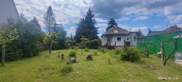 Eladó családi ház, Tatabányán 72 M Ft, 3 szobás