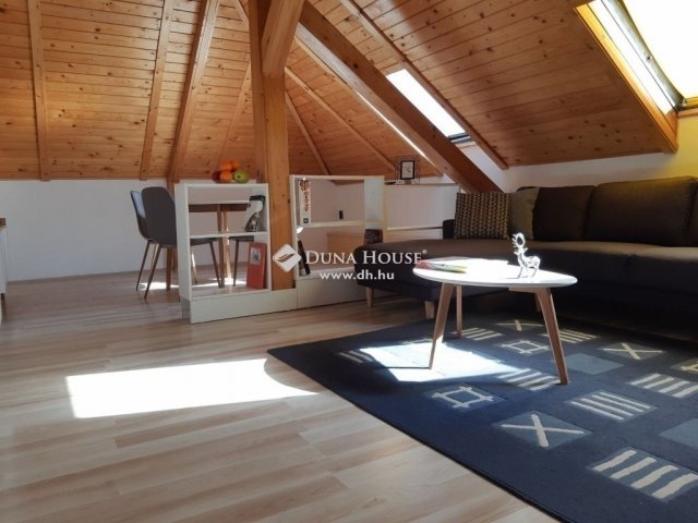 Eladó panellakás, Kecskeméten 38.4 M Ft, 3 szobás