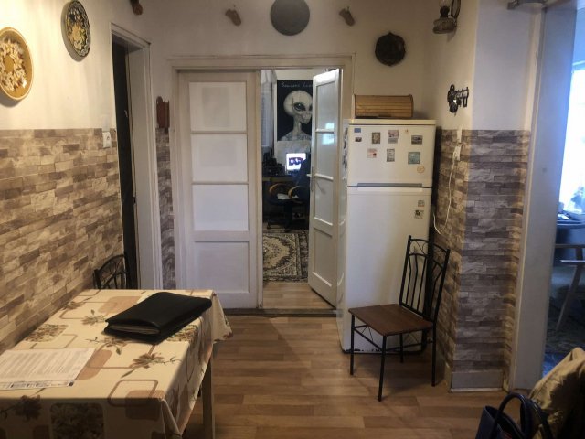 Eladó családi ház, Zsámbokon 28 M Ft, 4 szobás