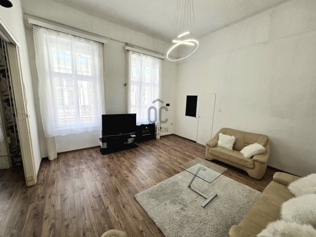 Kiadó téglalakás, albérlet, Budapesten, V. kerületben, 3 szobás