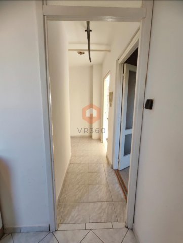 Eladó panellakás, Pécsett 31.9 M Ft, 2 szobás