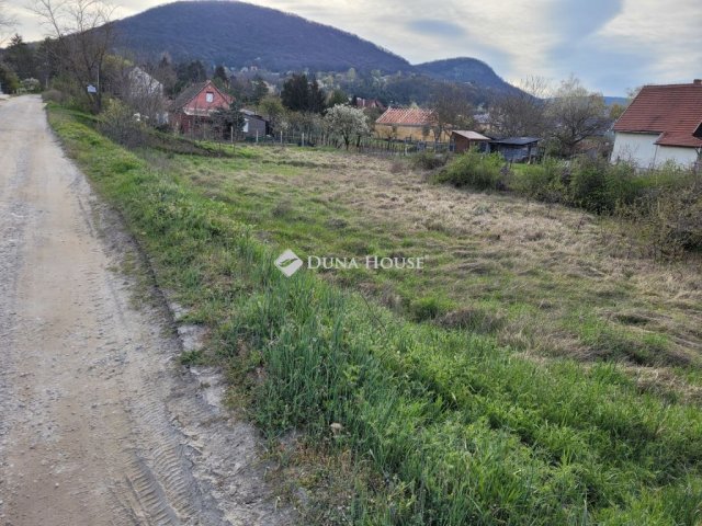 Eladó telek, Esztergomban, Vöröskői úton 19.9 M Ft