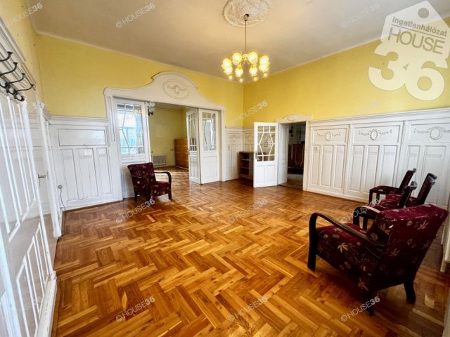 Eladó családi ház, Nagykőrösön 37.99 M Ft, 5 szobás