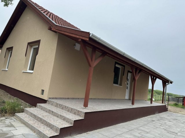 Eladó családi ház, Örkényen 45 M Ft, 4 szobás