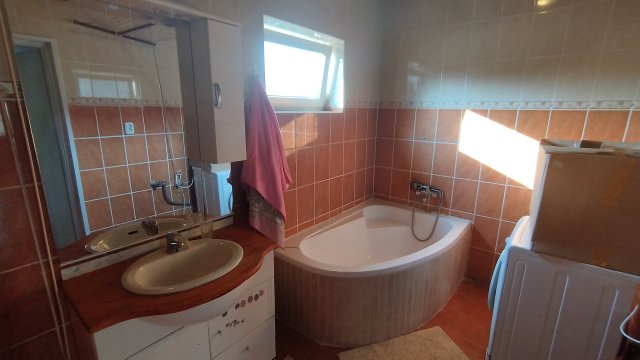 Eladó családi ház, Lajosmizsén 39.9 M Ft, 3 szobás