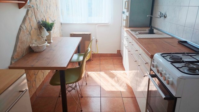 Kiadó téglalakás, albérlet, Debrecenben, Viola utcában