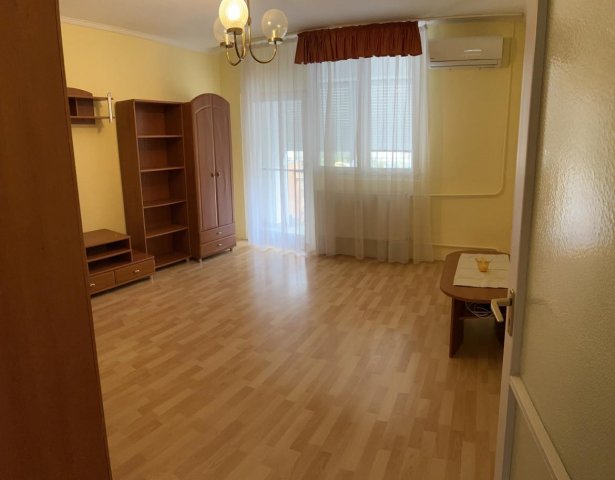 Eladó panellakás, Dunaújvárosban 31.9 M Ft, 1+2 szobás