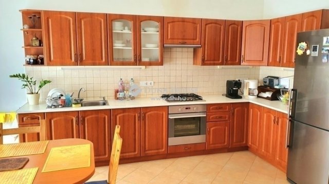 Eladó téglalakás, Budapesten, VI. kerületben 124.9 M Ft