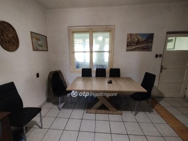 Eladó családi ház, Bólyban 25 M Ft, 4 szobás