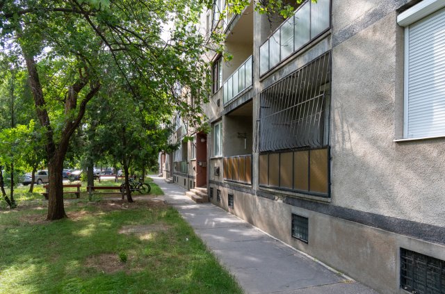 Eladó téglalakás, Debrecenben 46.5 M Ft, 2 szobás