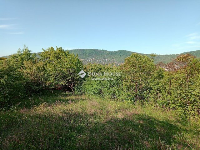 Eladó telek, Budapesten, III. kerületben 135 M Ft