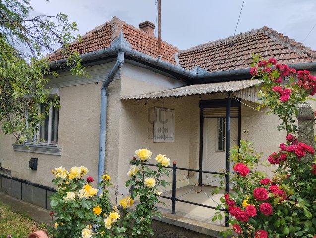 Eladó családi ház, Abonyban 21.5 M Ft, 2 szobás