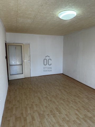 Eladó panellakás, Pécsett 39.9 M Ft, 2 szobás