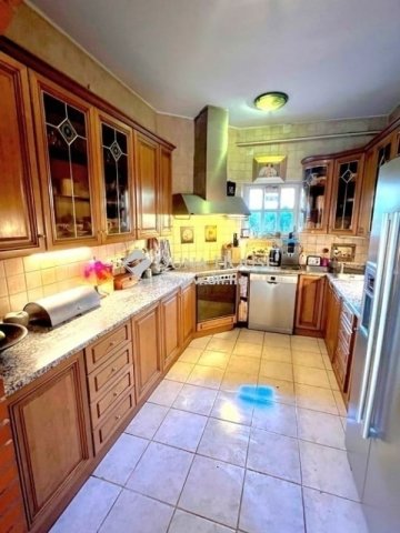 Eladó családi ház, Szentendrén 197.9 M Ft, 6 szobás