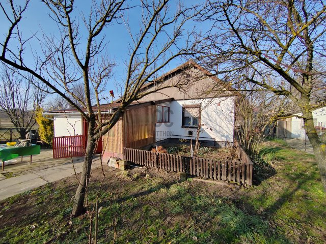 Eladó családi ház, Tápiószelén 17.5 M Ft, 2 szobás