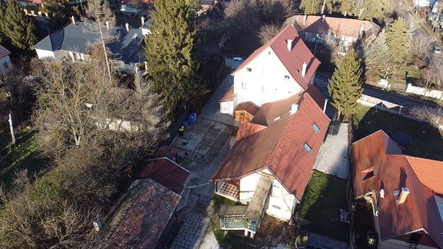 Eladó családi ház, Gödöllőn 259.9 M Ft, 14+1 szobás