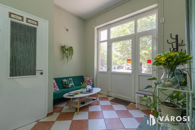 Kiadó üzlethelyiség, Szegeden 170 E Ft / hó, 3 szobás