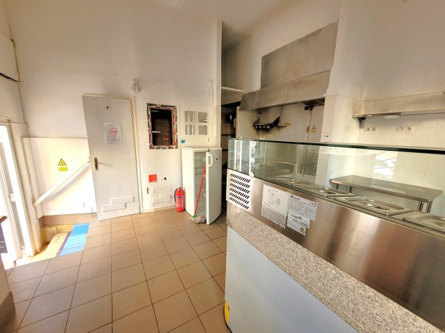 Eladó üzlethelyiség, Budapesten, VI. kerületben 35 M Ft
