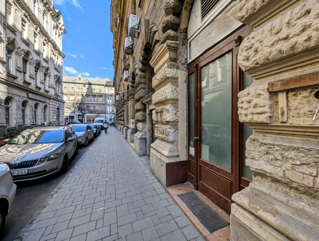 Eladó üzlethelyiség, Budapesten, VI. kerületben 123 M Ft
