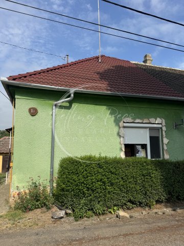 Eladó sorház, Pécsett 16 M Ft, 2+1 szobás / költözzbe.hu