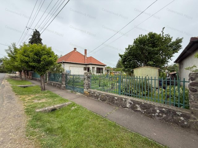 Eladó családi ház, Pásztón 36.5 M Ft, 2+1 szobás