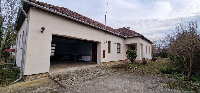 Eladó családi ház, Bodrogkeresztúron 124.99 M Ft, 3+1 szobás
