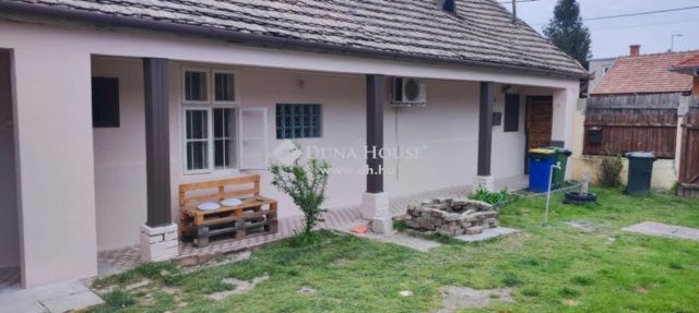 Eladó családi ház, Kiskunlacházán 36 M Ft, 2 szobás