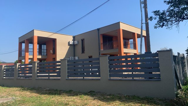 Eladó ikerház, Egerben 98.9 M Ft, 3 szobás / költözzbe.hu