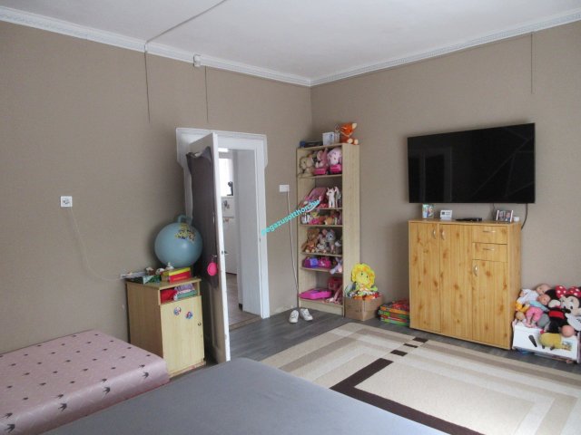Eladó családi ház, Ózdon 16.9 M Ft, 4 szobás