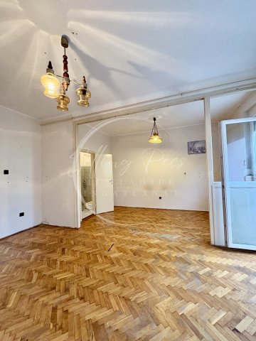 Eladó téglalakás, Pécsett, Ybl Miklós utcában 33.9 M Ft