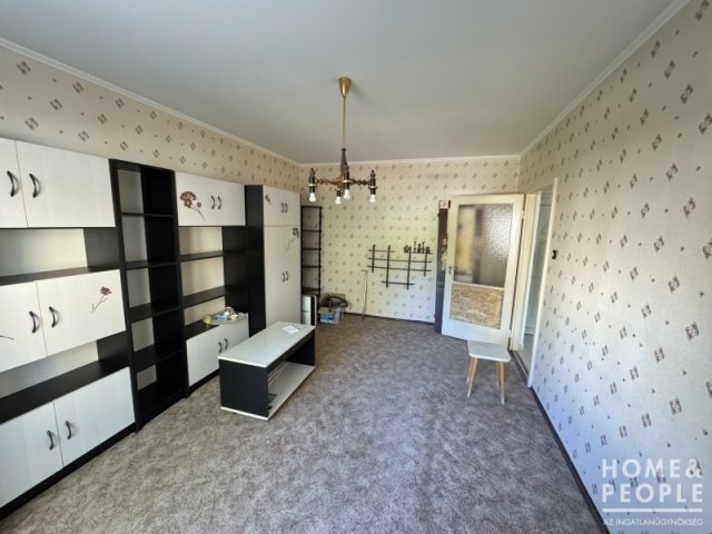 Eladó téglalakás, Szegeden 45 M Ft, 2 szobás