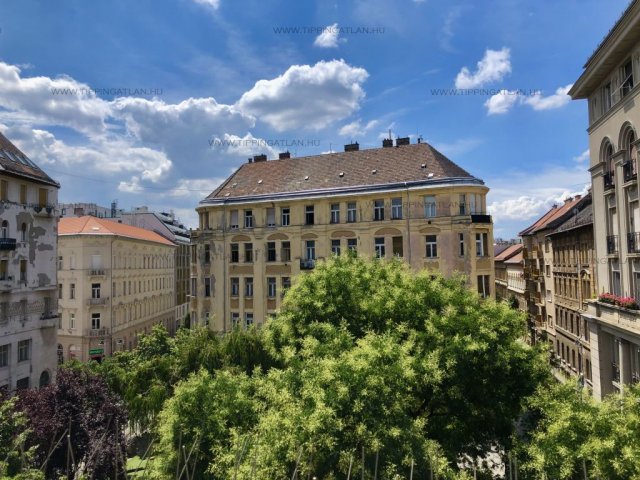 Eladó téglalakás, Budapesten, VIII. kerületben, Gutenberg téren