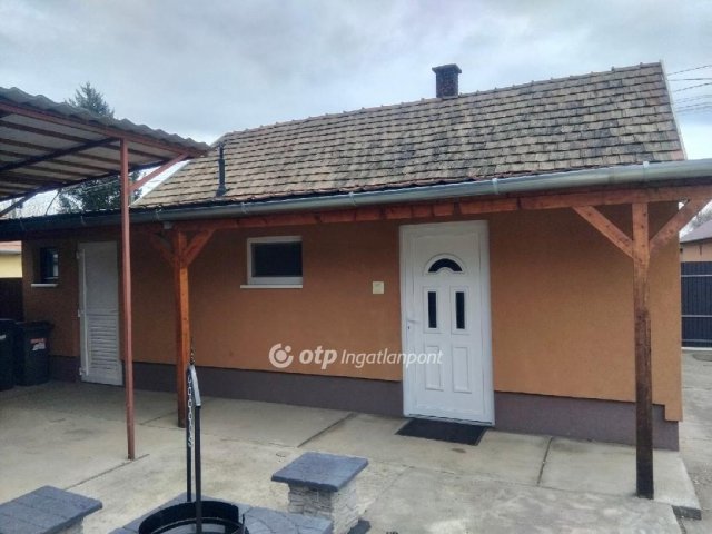 Eladó családi ház, Hajdúhadházon 31 M Ft, 1 szobás