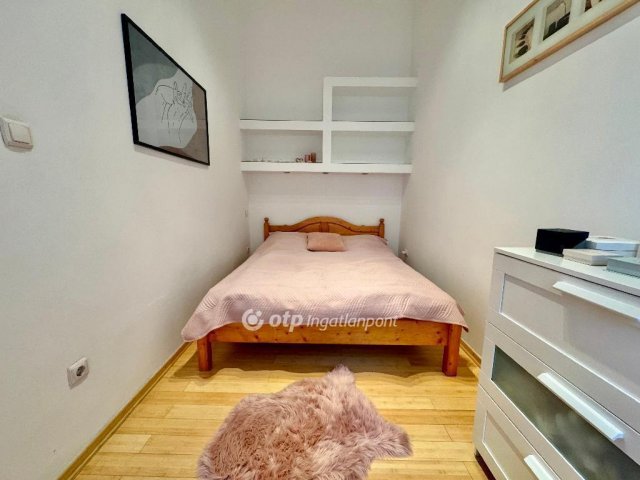 Eladó téglalakás, Budapesten, V. kerületben 89.9 M Ft, 2 szobás