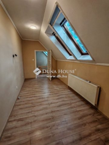 Kiadó téglalakás, albérlet, Cegléden 160 E Ft / hó, 2 szobás