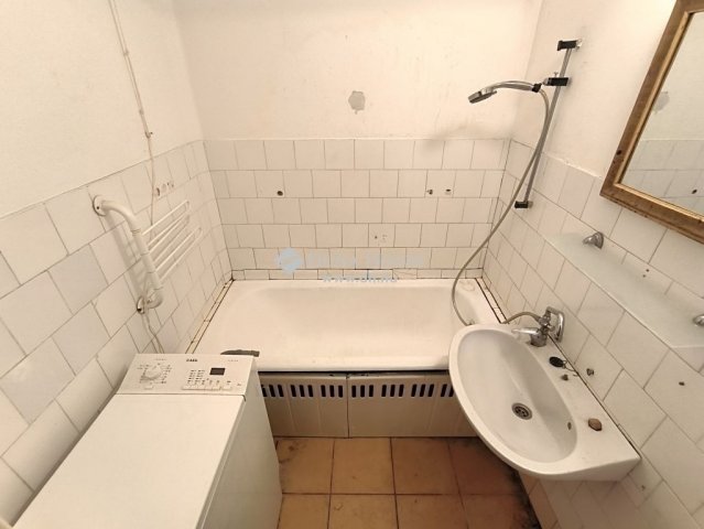 Eladó panellakás, Budapesten, X. kerületben 62.9 M Ft, 2+1 szobás