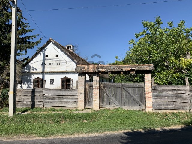 Eladó családi ház, Tengődön 15.8 M Ft, 2 szobás