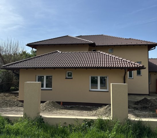 Eladó téglalakás, Százhalombattán 99.9 M Ft, 4 szobás
