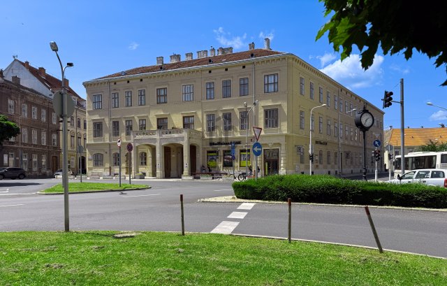 Eladó téglalakás, Sopronban 65 M Ft, 3 szobás