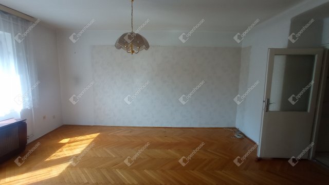 Eladó téglalakás, Zalaegerszegen 32.5 M Ft, 2 szobás