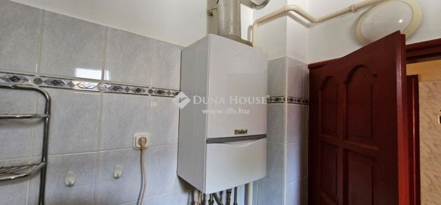 Eladó családi ház, Tápiószecsőn 64.9 M Ft, 3 szobás