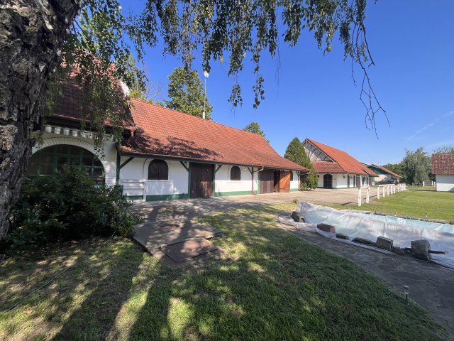 Eladó mezogazdasagi ingatlan, Kecskeméten 135 M Ft, 16 szobás