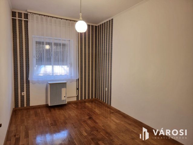 Kiadó téglalakás, albérlet, Békéscsabán 150 E Ft / hó