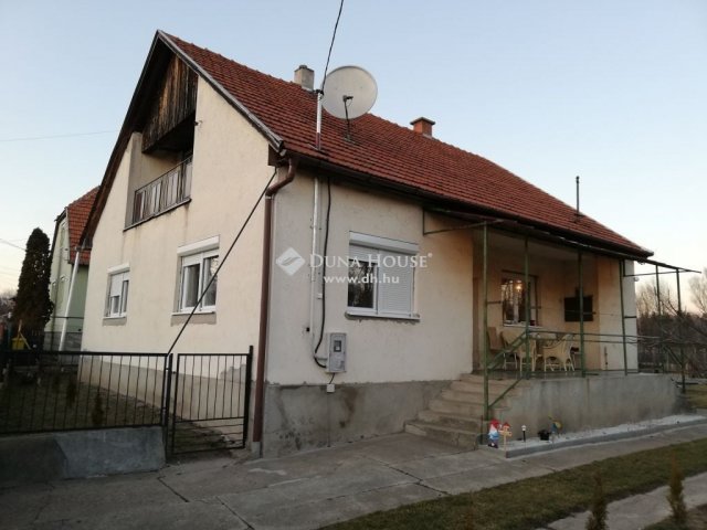 Eladó családi ház, Emődön 34 M Ft, 3 szobás
