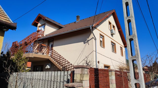 Eladó családi ház, Fóton 185 M Ft, 7 szobás