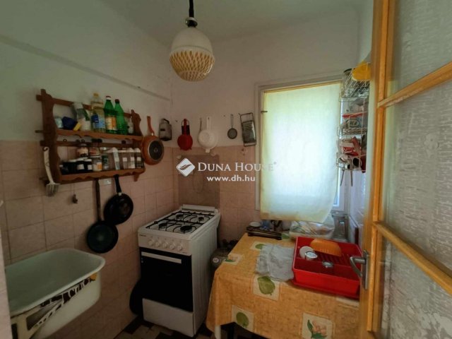 Eladó nyaraló, Lakitelken 18 M Ft, 3 szobás