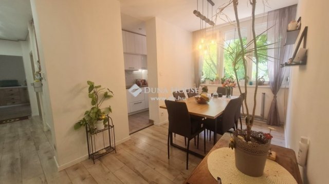 Eladó téglalakás, Zalaegerszegen 55 M Ft, 4 szobás