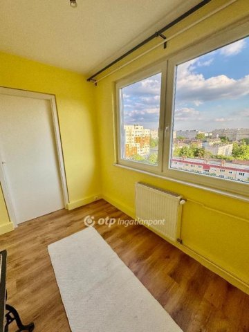 Eladó panellakás, Budapesten, III. kerületben 56.9 M Ft