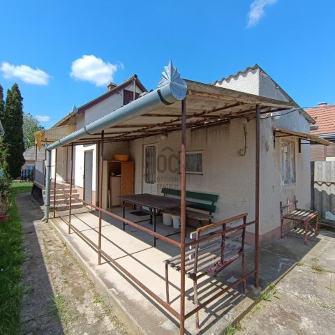 Eladó családi ház, Nagykanizsán 25 M Ft, 1 szobás